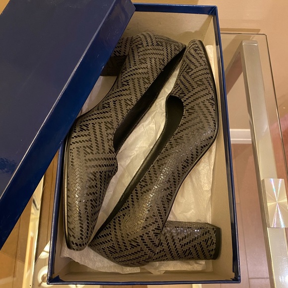 Roberto Capucci Leather Heels - Size 9 - Picture 4 of 6